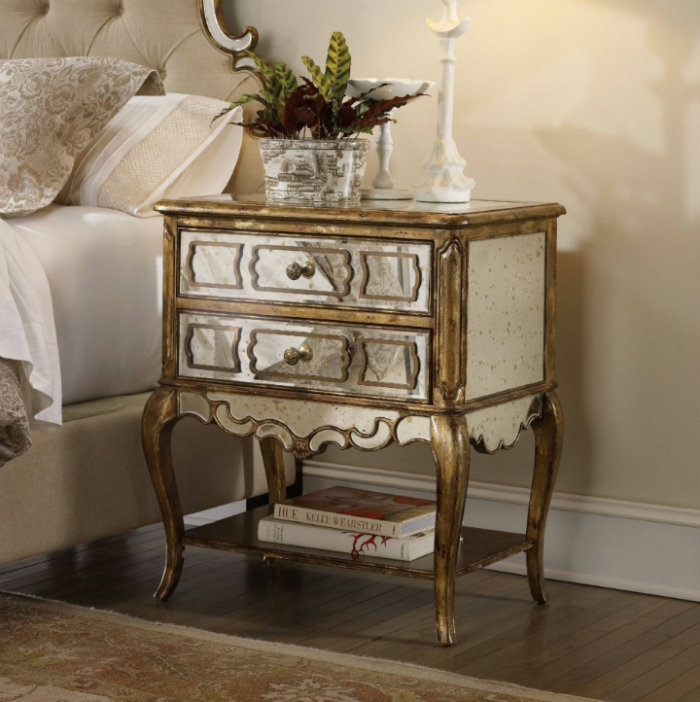 Get inspired with those mirrored design nightstand