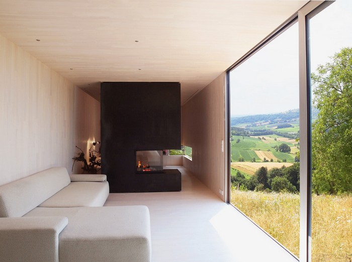 "Prefabricated Invisible Home By  Delugan Meissl architect"