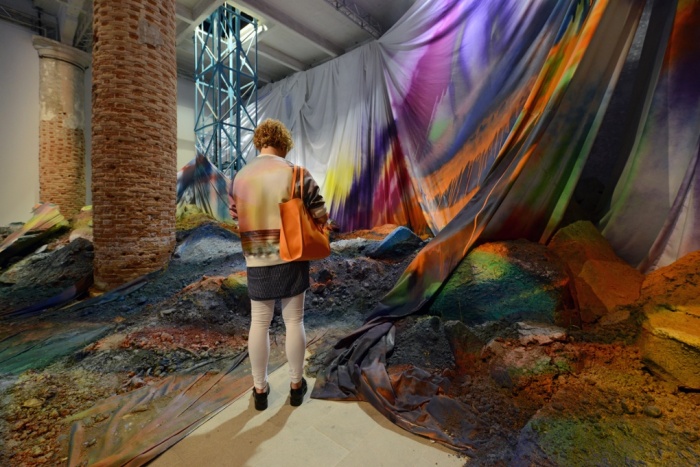 “One of the exhibitions you can’t miss at Art Basel 2015 is the colorful installation of Katharina Grosse.”