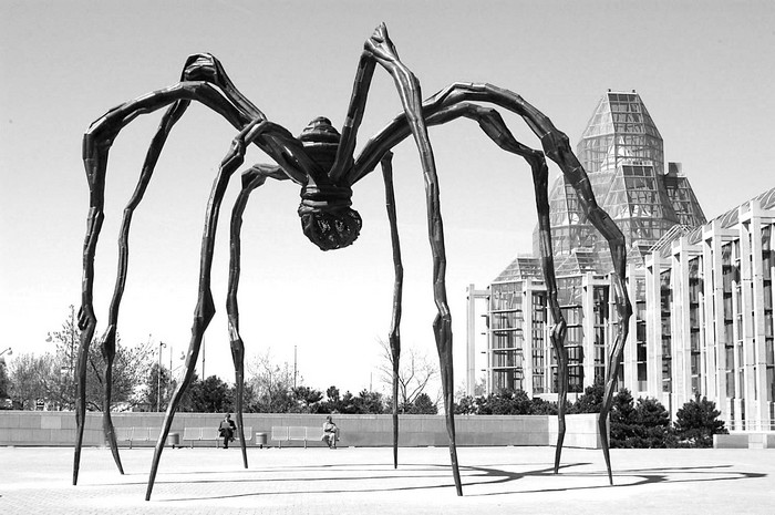 "Louise Bourgeois born in Paris in 1911 and she left a sculpture heritage that won't be forgeted."