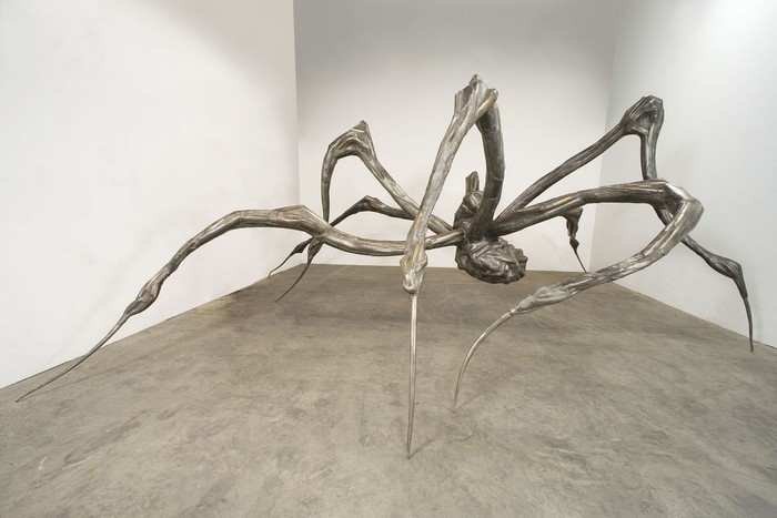 "Louise Bourgeois born in Paris in 1911 and she left a sculpture heritage that won't be forgeted."