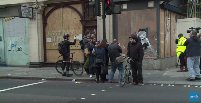 A new interactive mural by  Banksy popped up in London over the weekend.