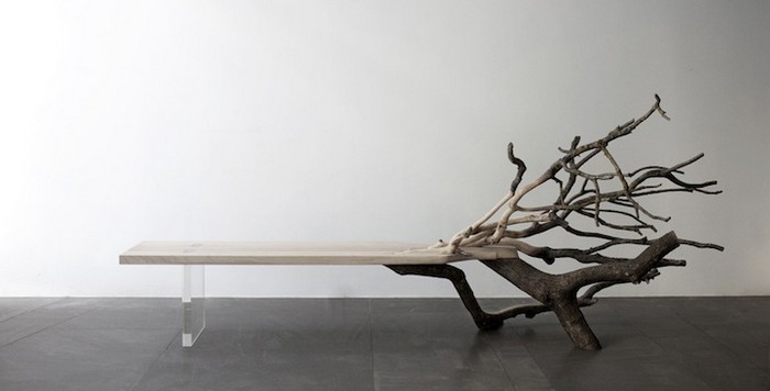 Born in 1980, Benjamin Graindorge is one of the young talents of French design. One of his favorite creations is the sculptural wood bench.