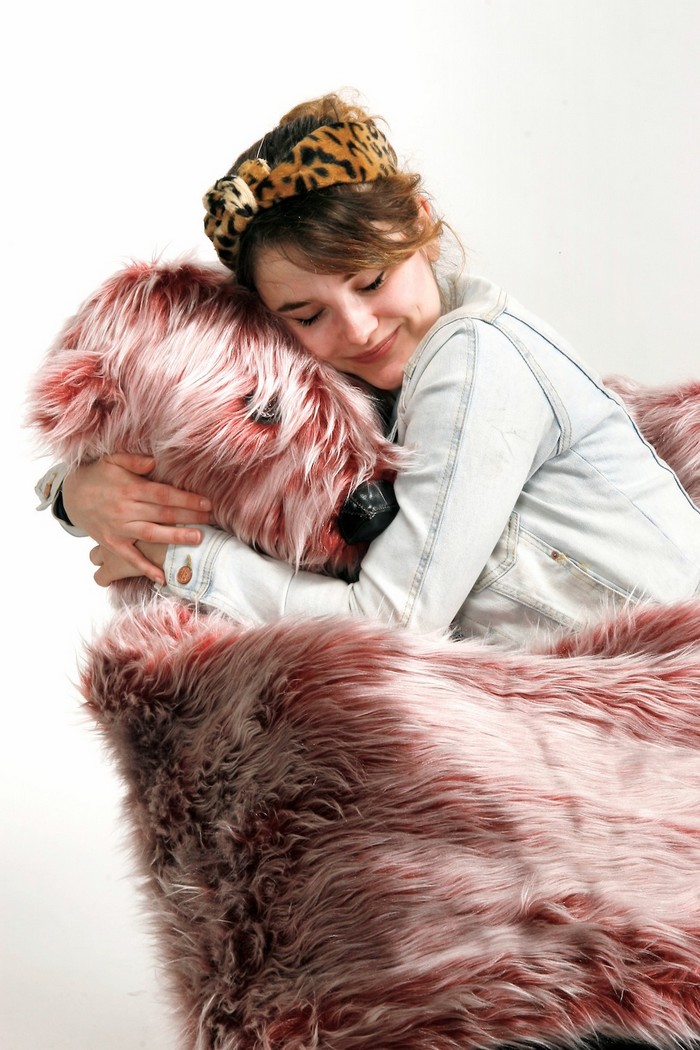 Ania Kanicka is a Polish designer willing to turn your home into a fluffier place with her polar bear armchair.
